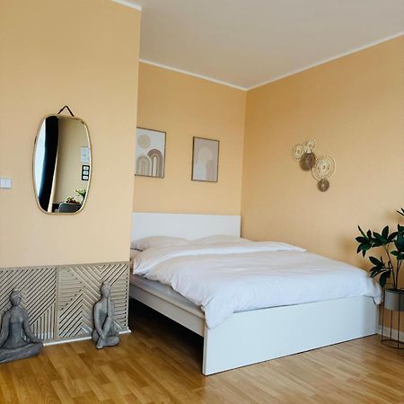 Studio Apt Messe & Ku'Damm Naehe Mit Parkplatz Berlin Exterior photo