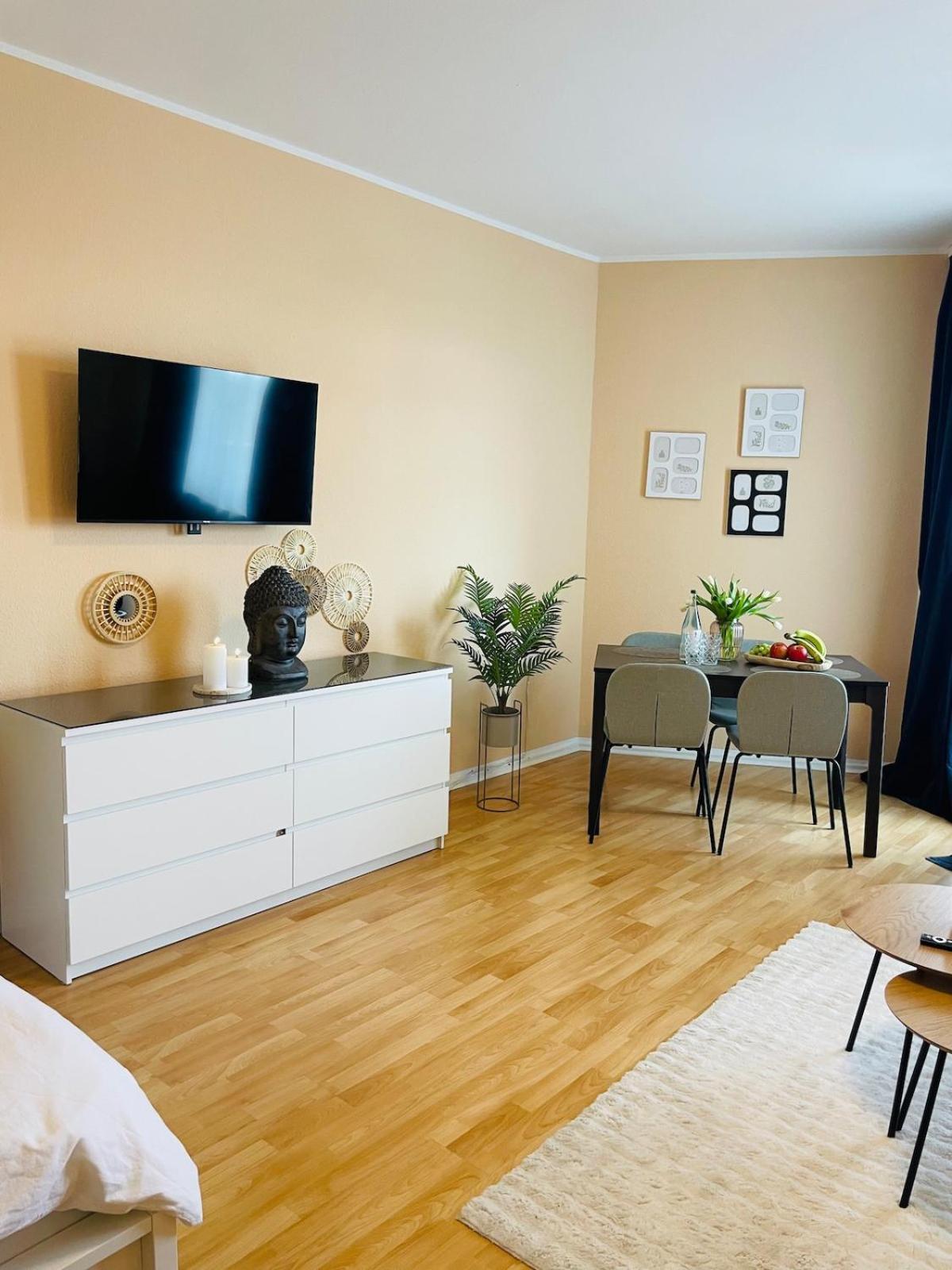 Studio Apt Messe & Ku'Damm Naehe Mit Parkplatz Berlin Exterior photo